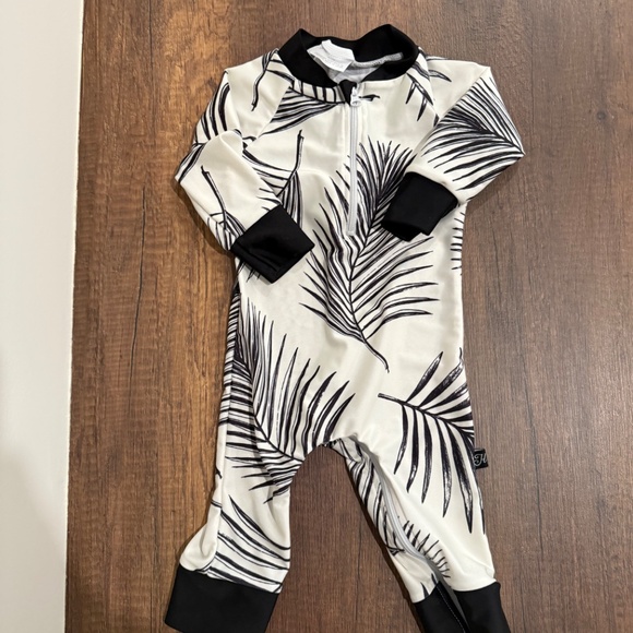 Honeysuckle Baby Swim Outfit & Hat Set (6–12M Romper, 12M Hat) - Picture 2 of 4